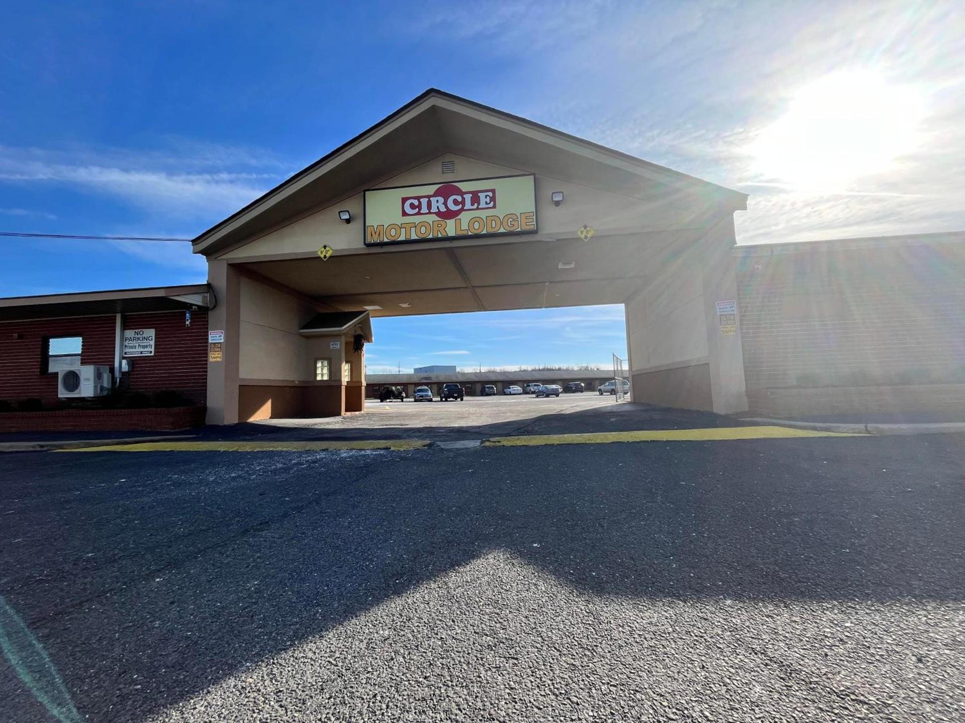 Circle Motor Lodge photo 9