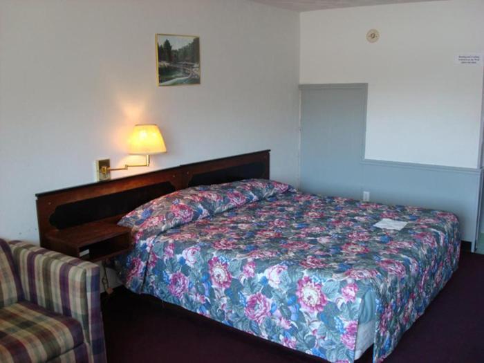 Gray Plaza Motel Benton Rend Lake I-57 photo 6