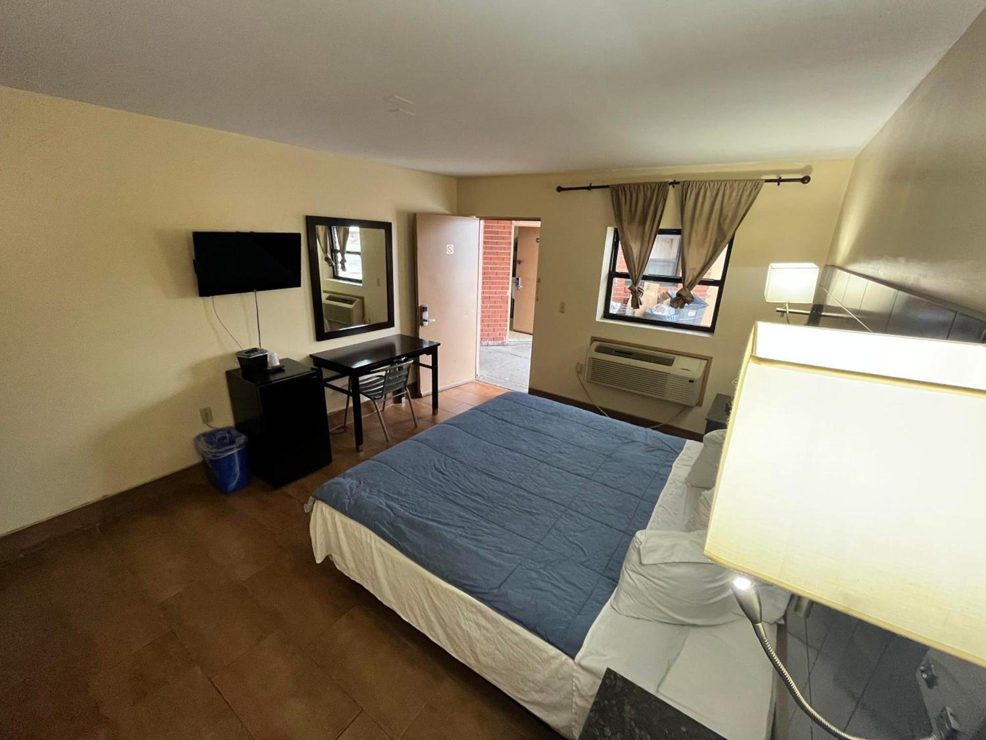 Circle Motor Lodge photo 11