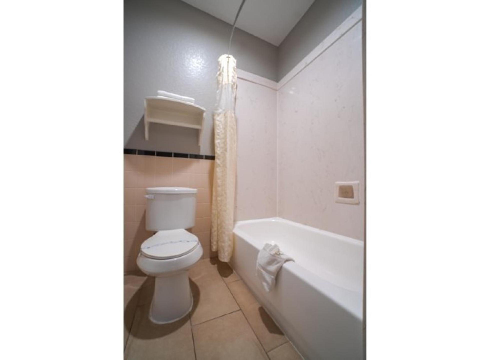 Hotel Bliss Kemah photo 45
