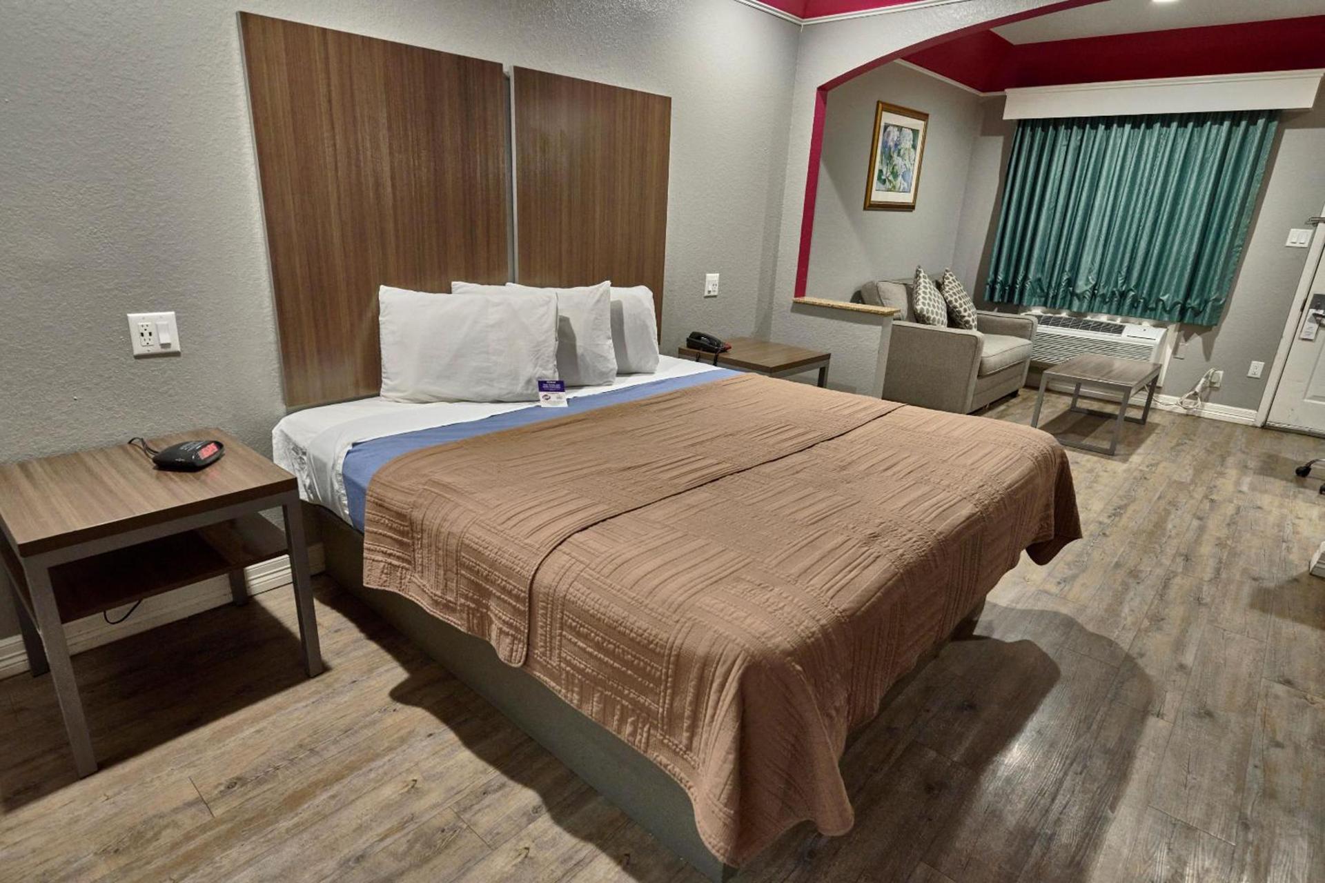 Hotel Bliss Kemah photo 48