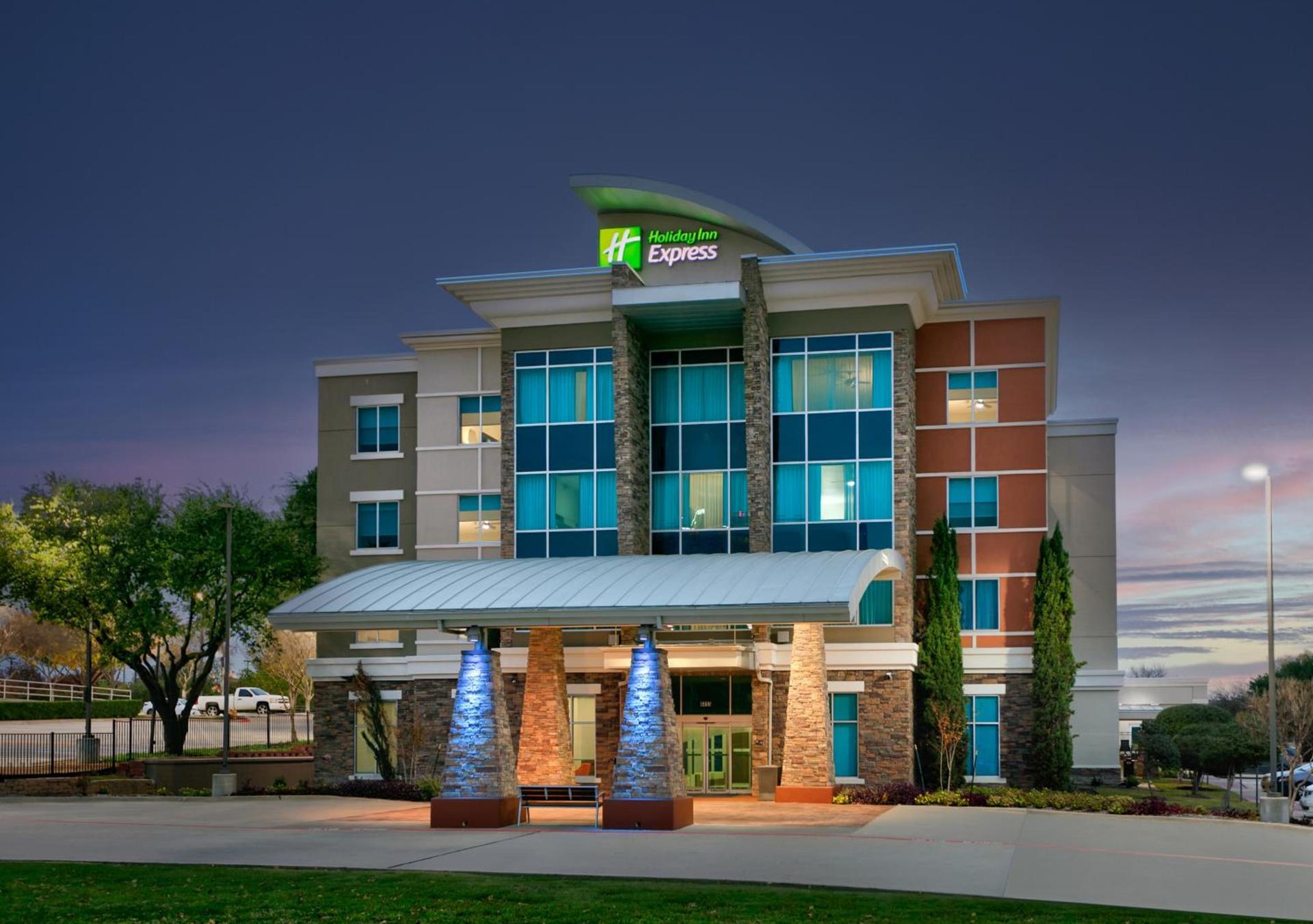 Holiday Inn Express & Suites North Dallas at Preston by IHG photo 26