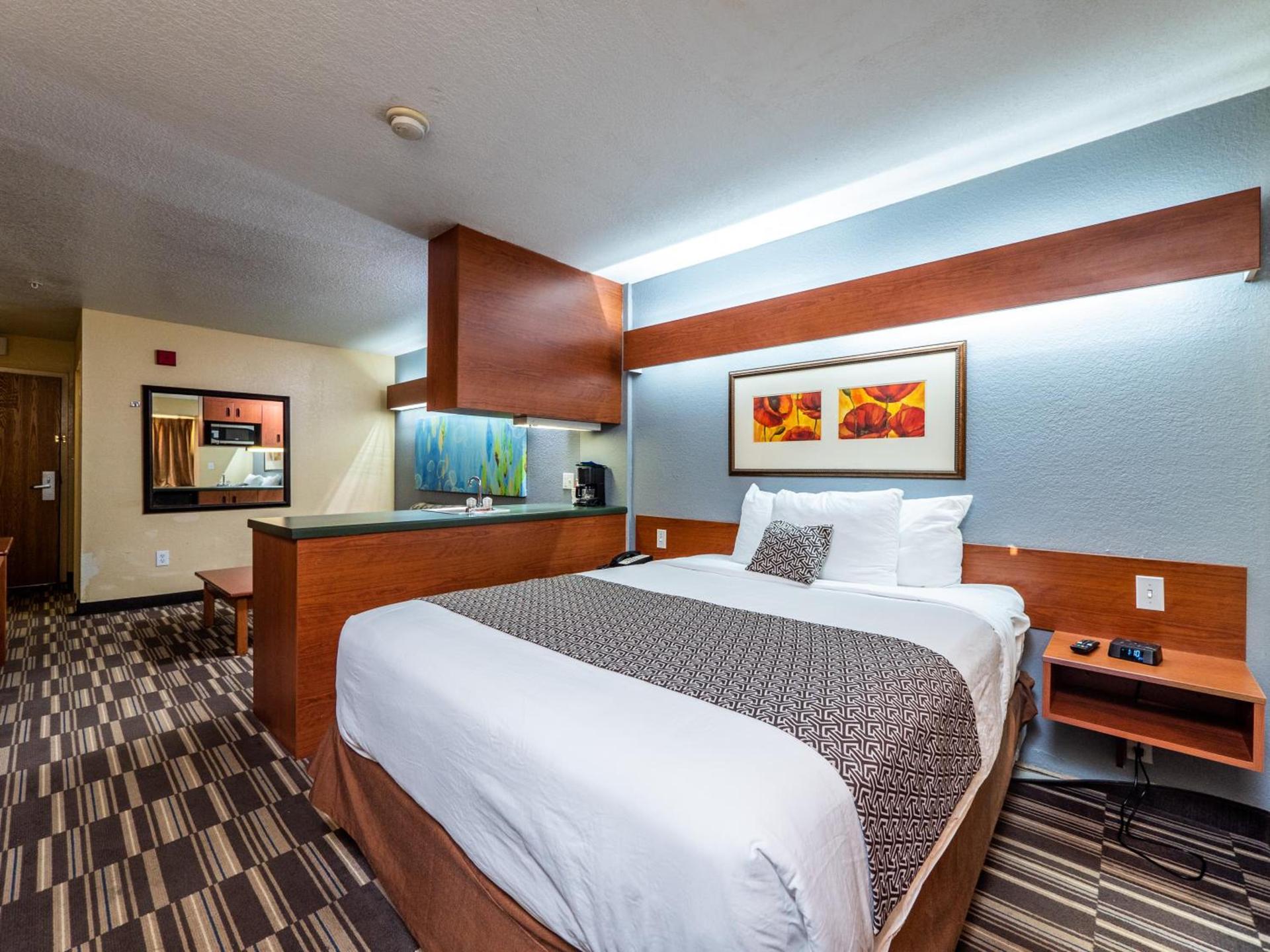 Microtel Inn and Suites Ocala photo 30