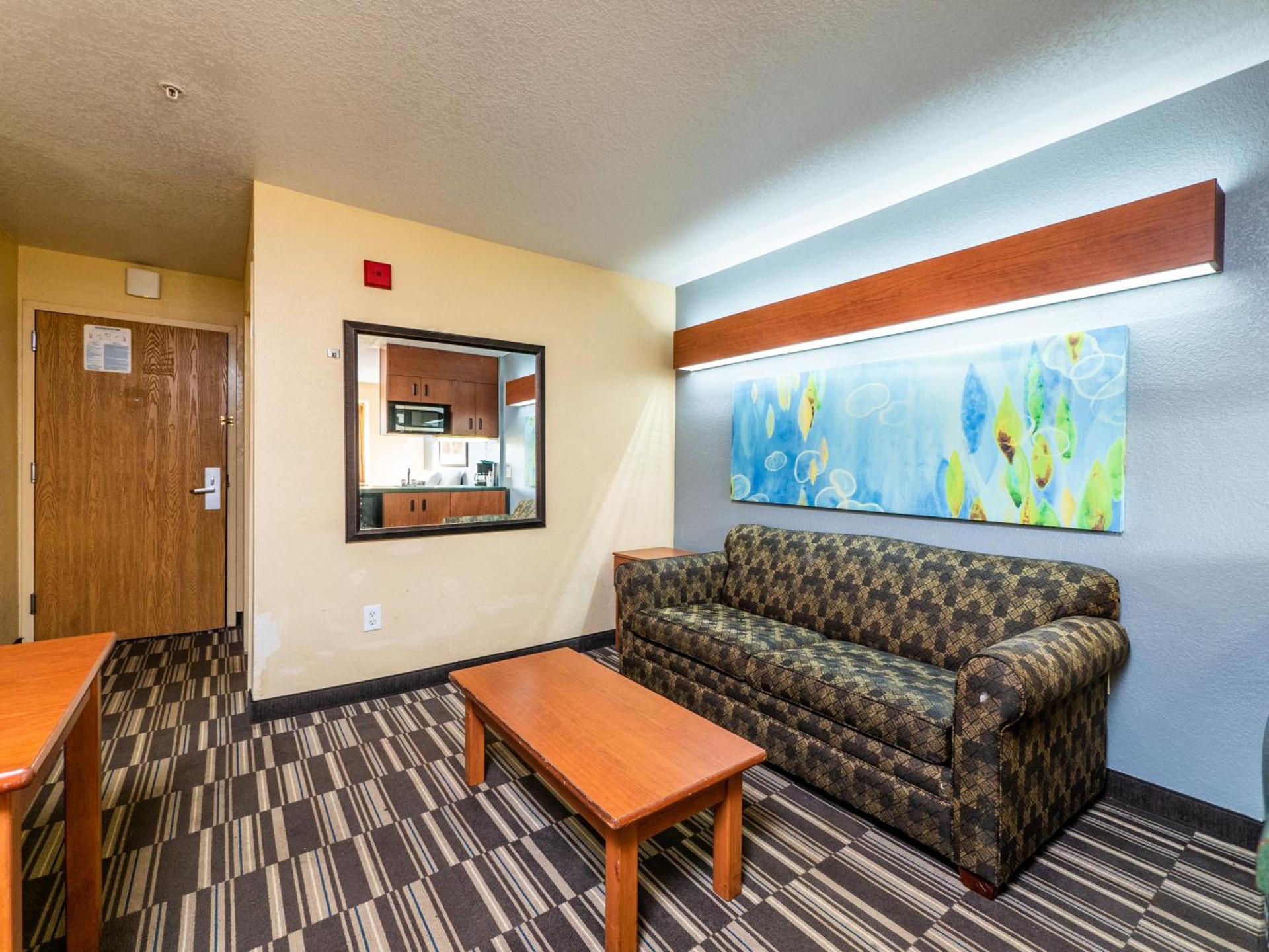 Microtel Inn and Suites Ocala photo 29