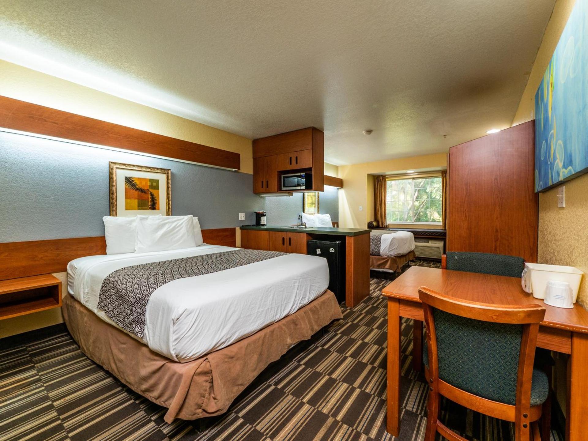 Microtel Inn and Suites Ocala photo 31