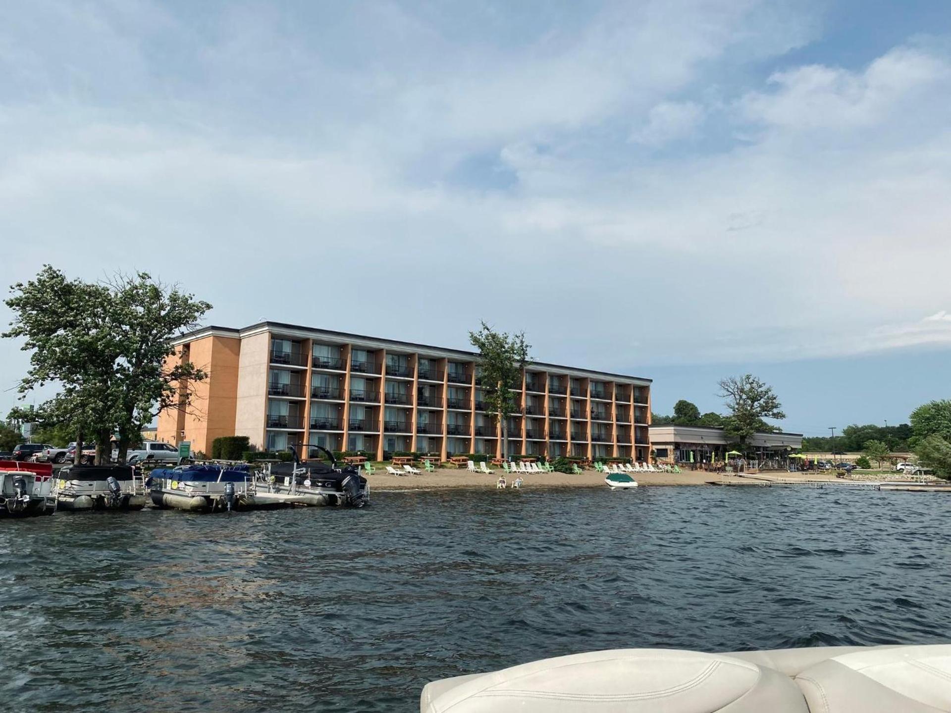 Holiday Inn Detroit Lakes - Lakefront by IHG photo 67