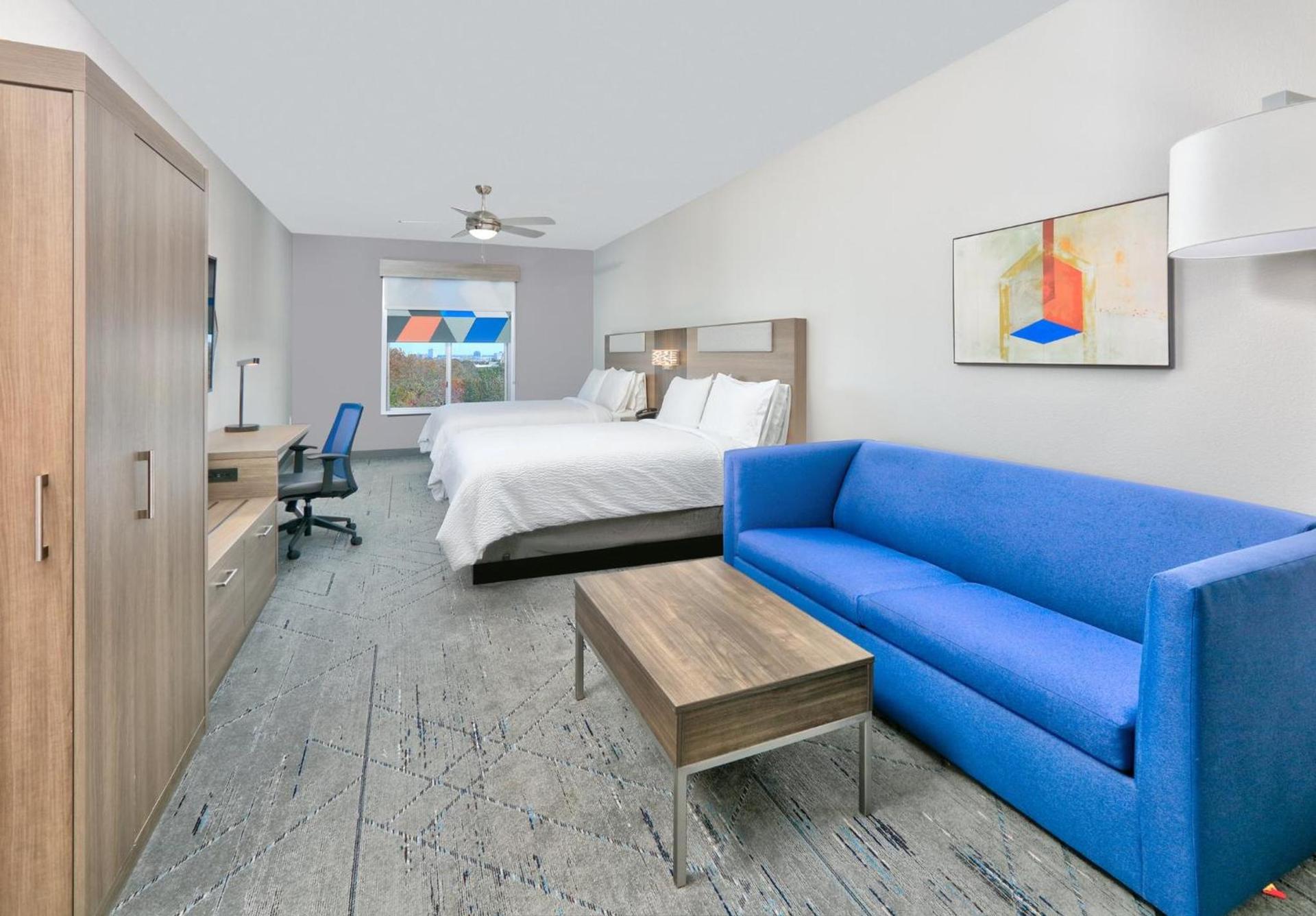 Holiday Inn Express & Suites North Dallas at Preston by IHG photo 75
