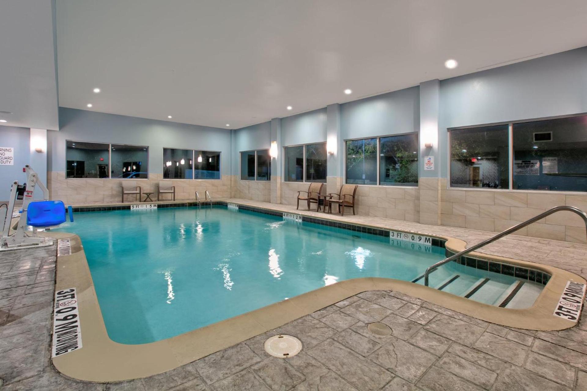 Holiday Inn Express & Suites North Dallas at Preston by IHG photo 68