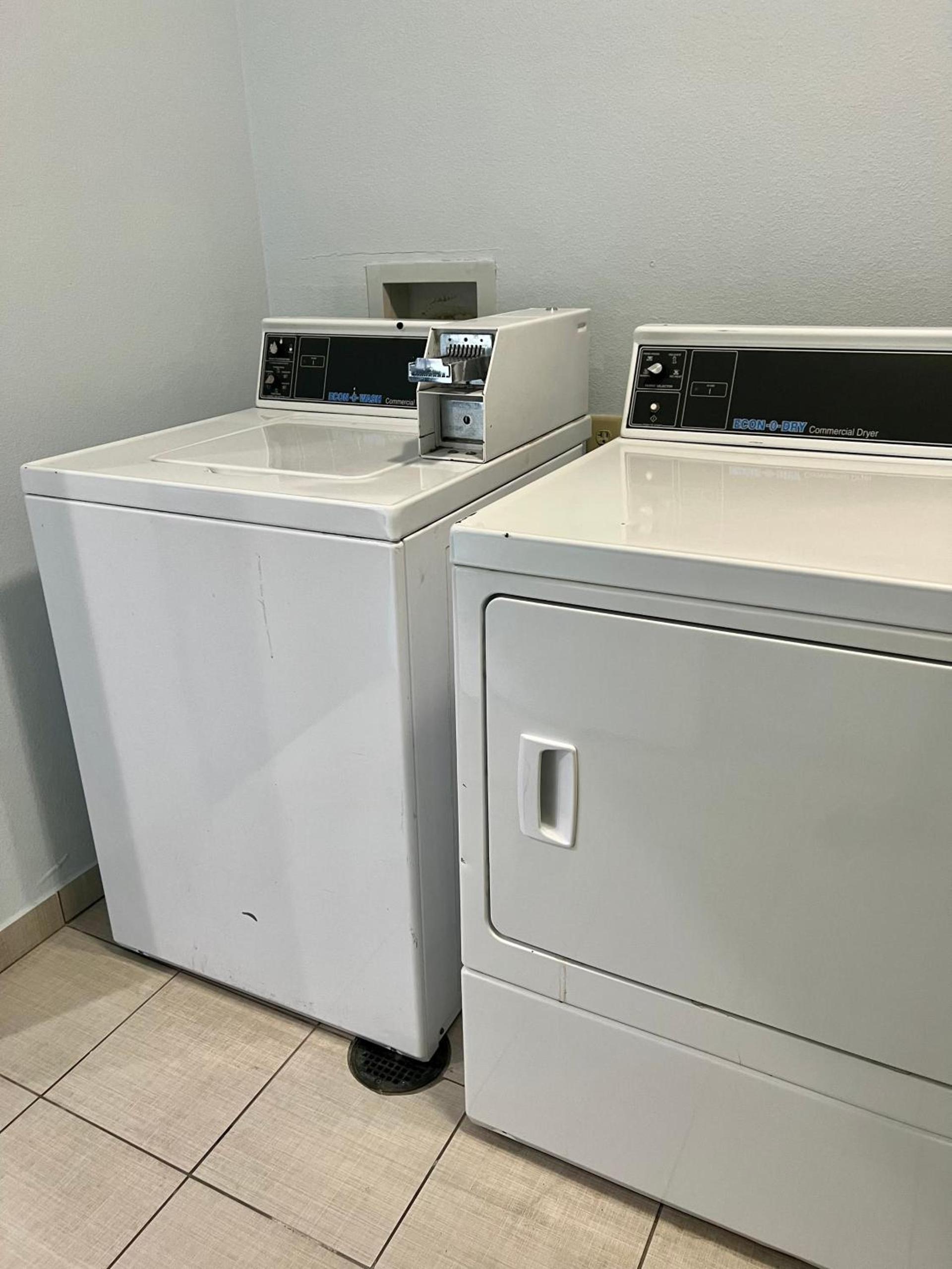 Americas Best Value Inn Sulphur photo 7