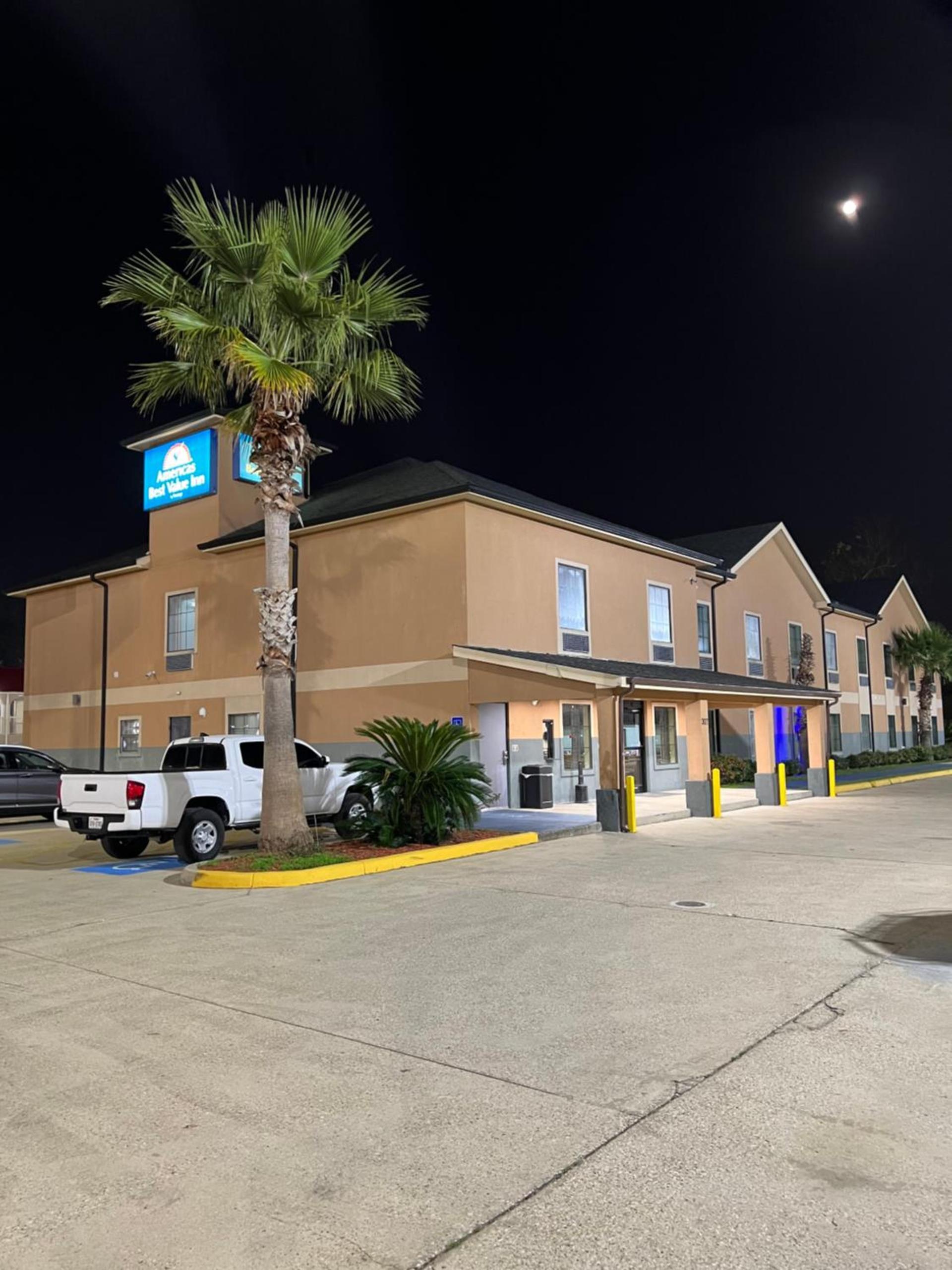 Americas Best Value Inn Sulphur — hotel in Sulphur