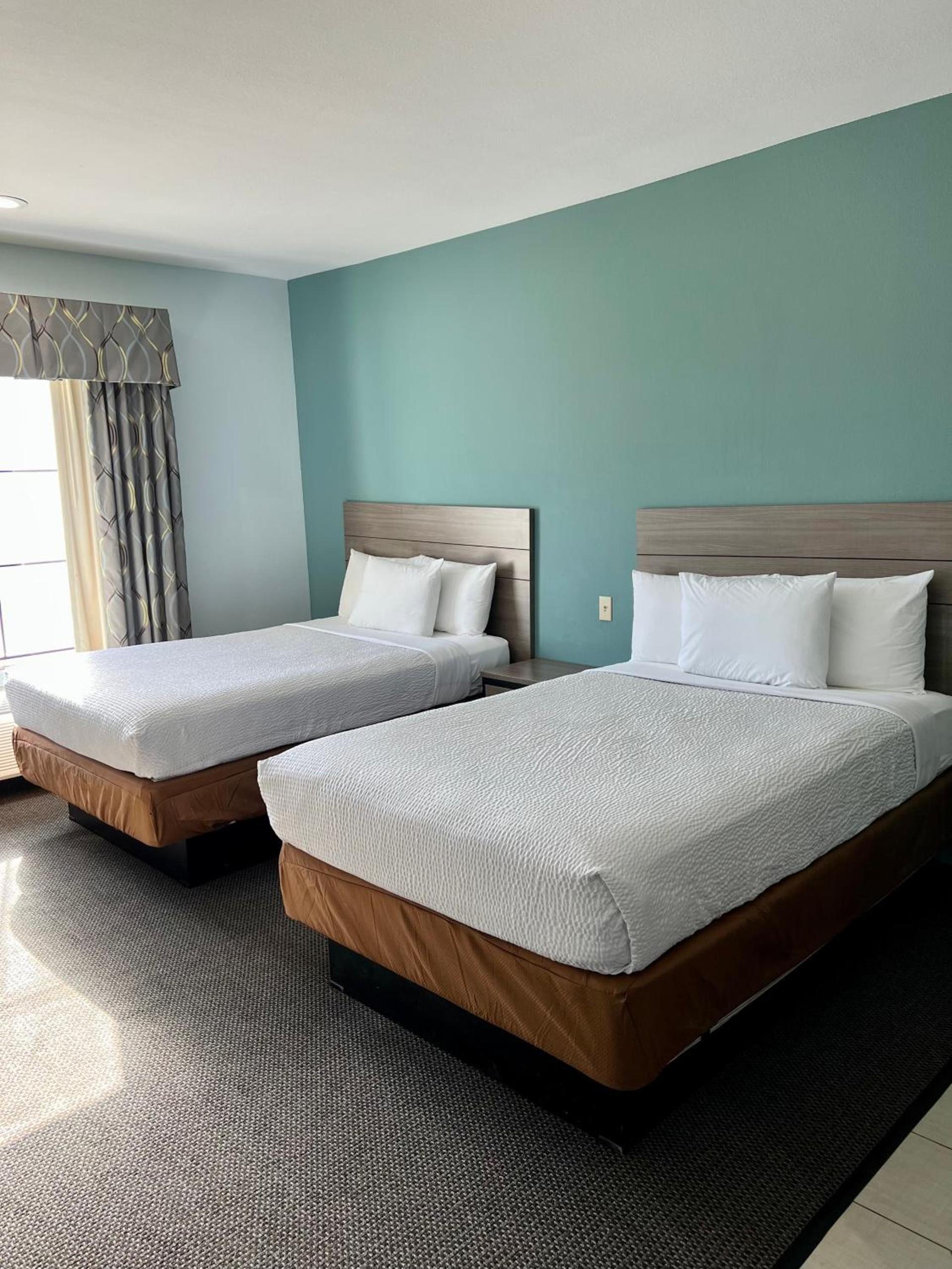 Americas Best Value Inn Sulphur photo 10