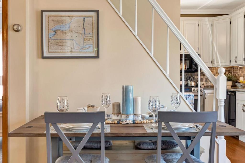 New Listing ! Captain's Cottage - Cold Spring Harbor Water Views photo 13
