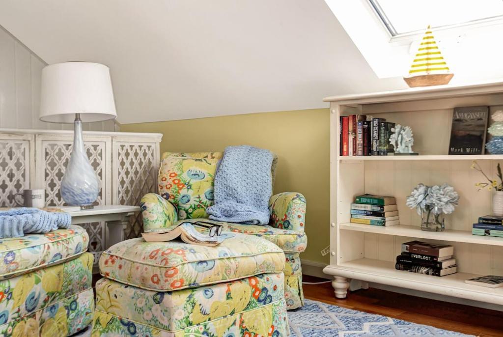 New Listing ! Captain's Cottage - Cold Spring Harbor Water Views photo 14