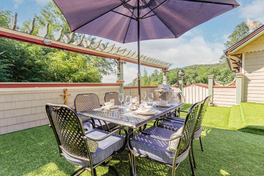 New Listing ! Captain's Cottage - Cold Spring Harbor Water Views photo 15