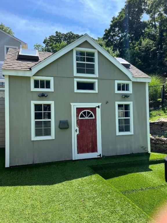New Listing ! Captain's Cottage - Cold Spring Harbor Water Views photo 18