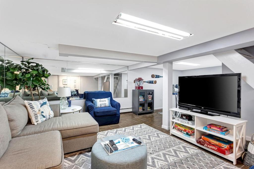 New Listing ! Captain's Cottage - Cold Spring Harbor Water Views photo 24