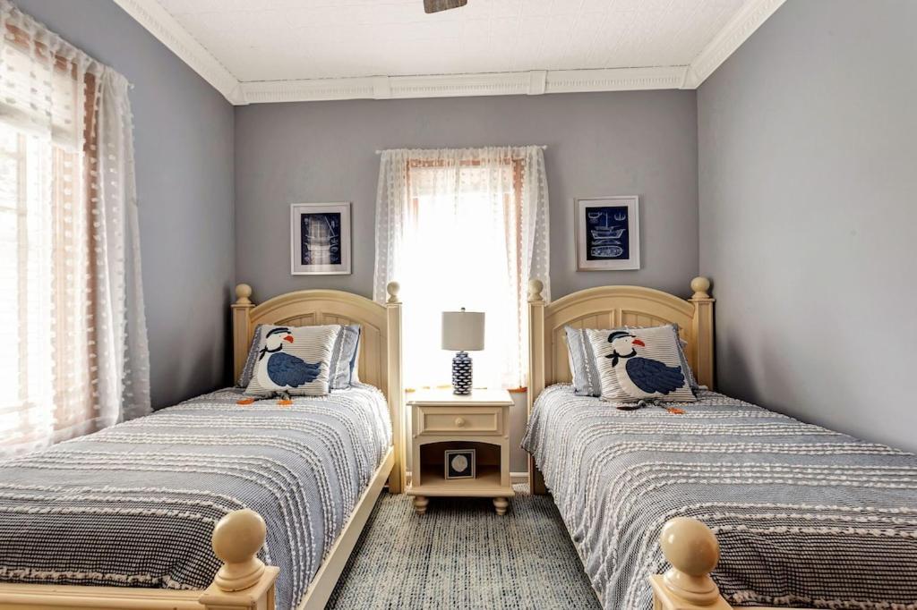 New Listing ! Captain's Cottage - Cold Spring Harbor Water Views photo 25