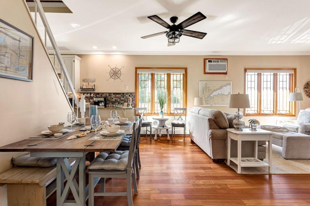 New Listing ! Captain's Cottage - Cold Spring Harbor Water Views photo 35