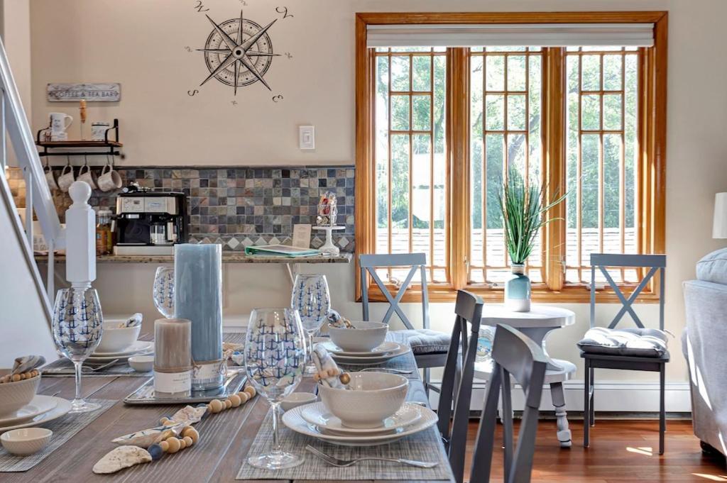 New Listing ! Captain's Cottage - Cold Spring Harbor Water Views photo 41