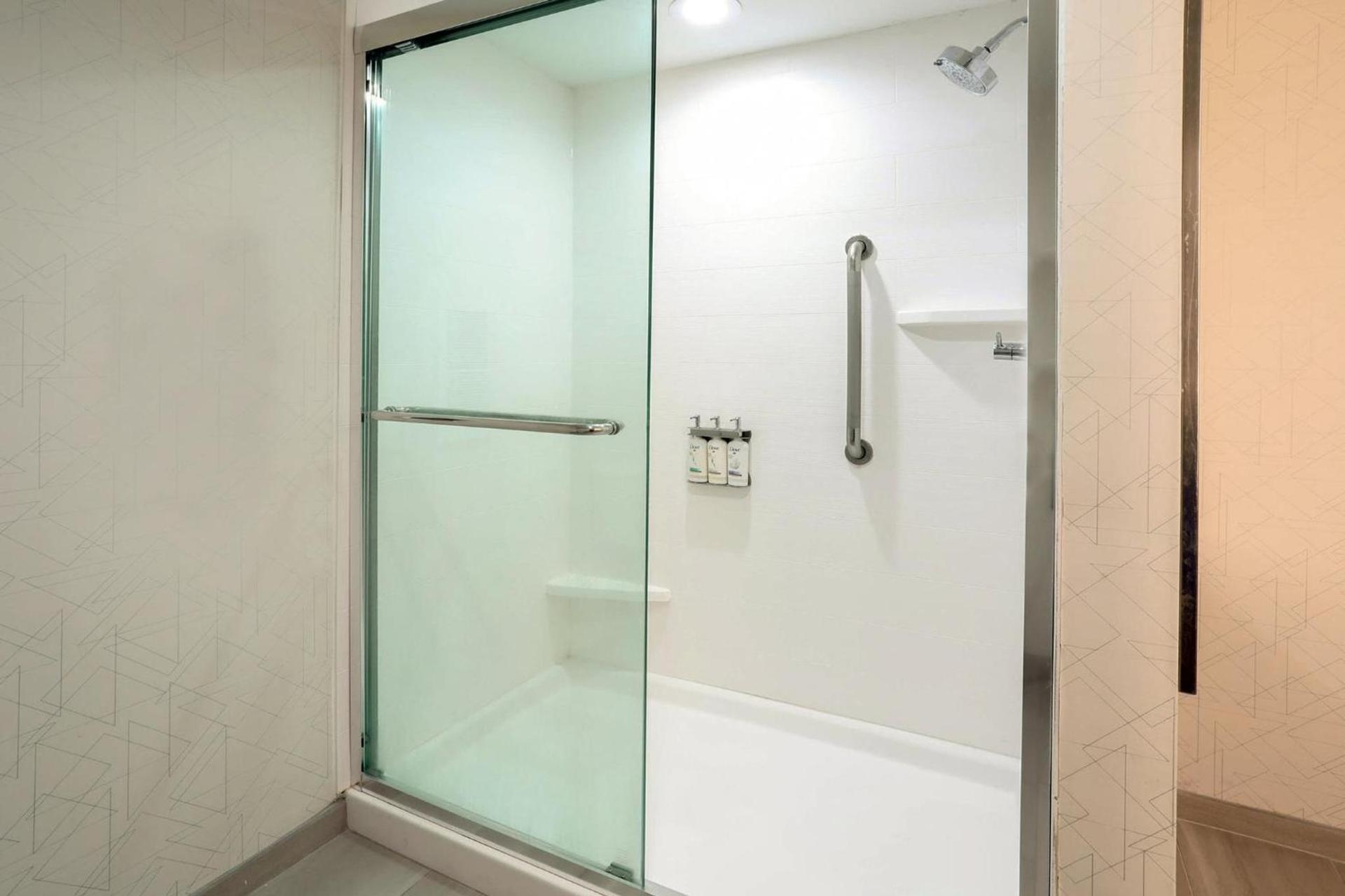 Holiday Inn Express Hotel & Suites Dover by IHG photo 18