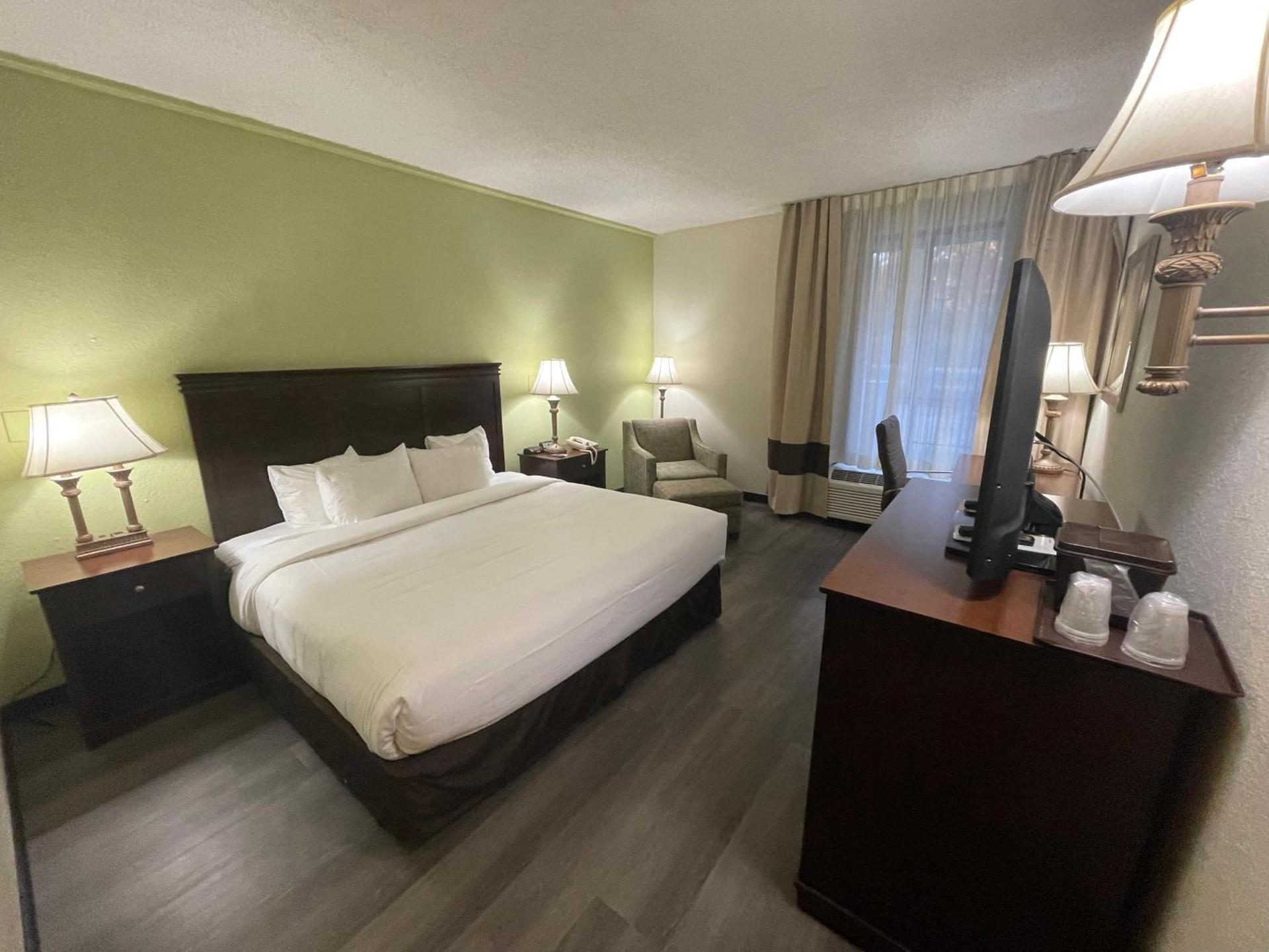 Comfort Inn Pinehurst - Southern Pines photo 74