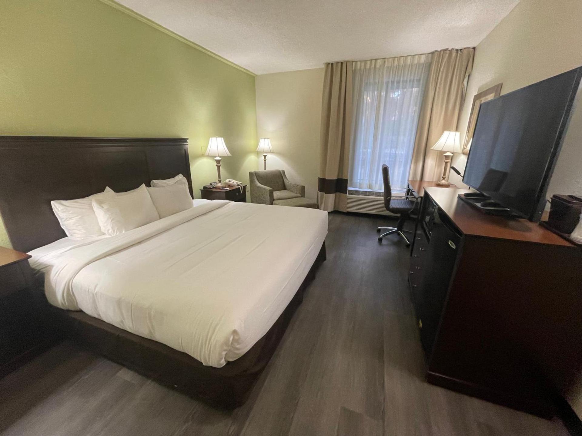 Comfort Inn Pinehurst - Southern Pines photo 73