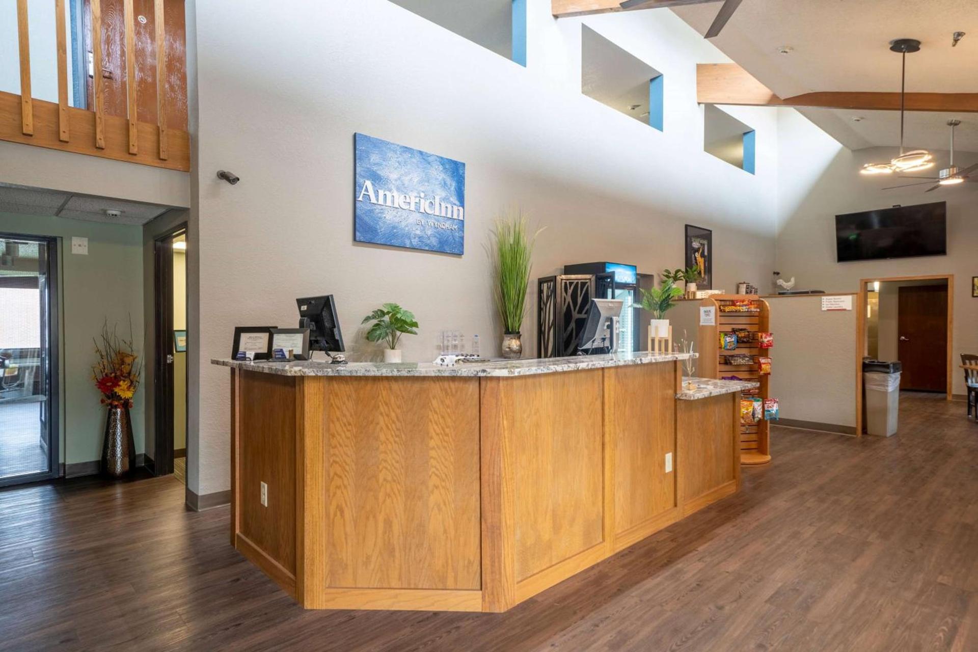 AmericInn by Wyndham Grand Rapids photo 9