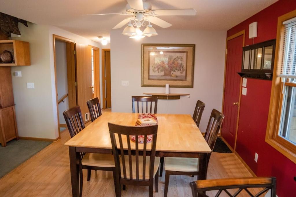 TheLake House photo 23