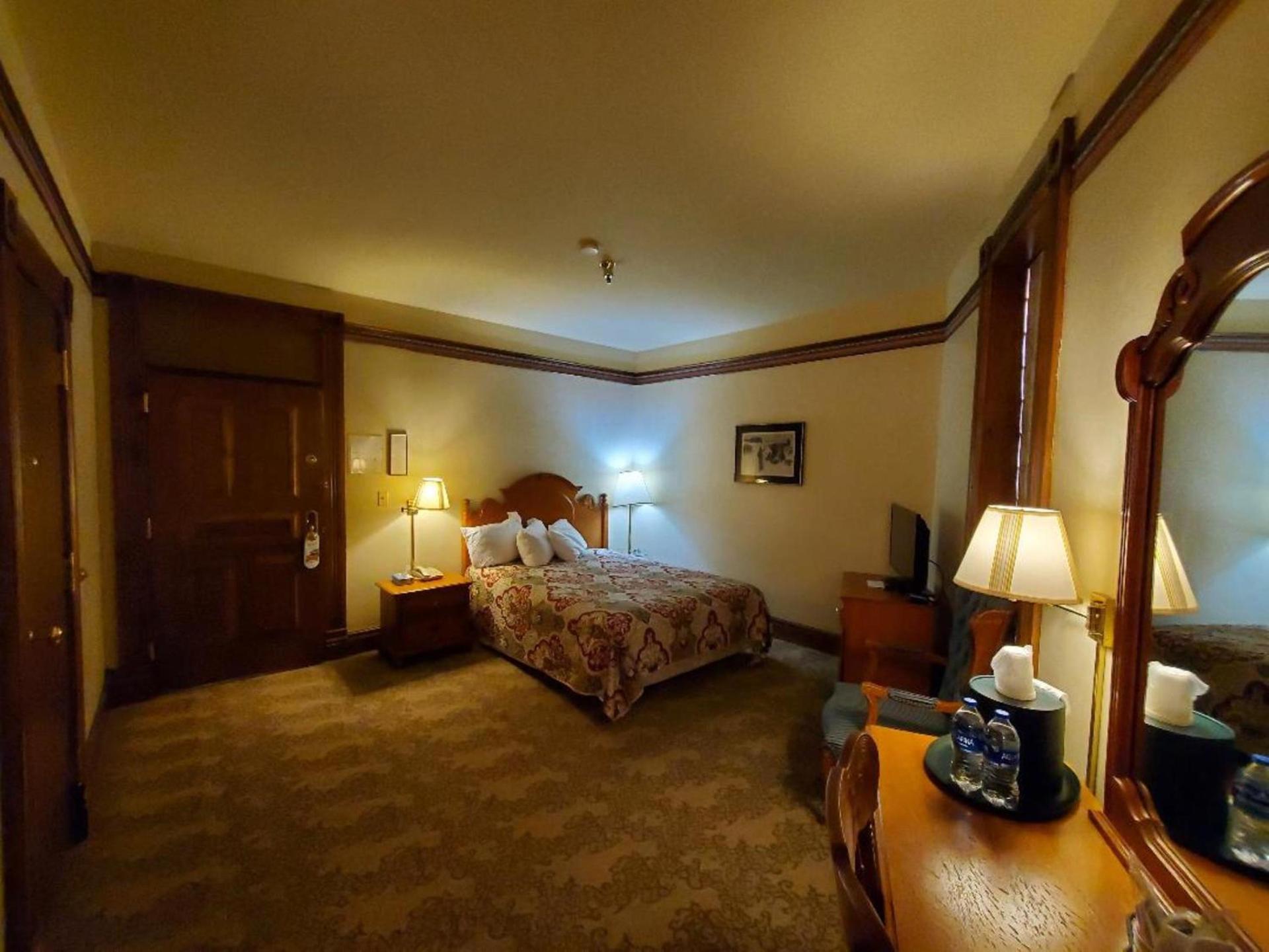 Historic Bullock Hotel photo 33