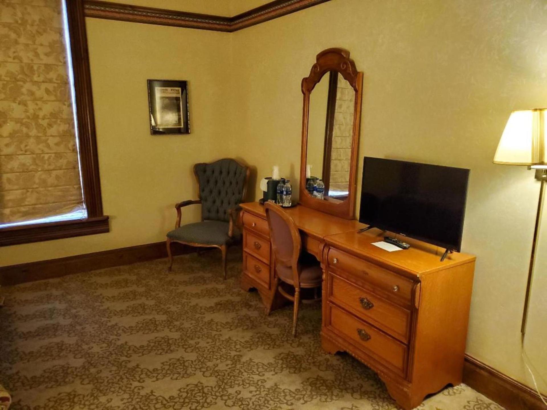 Historic Bullock Hotel photo 41