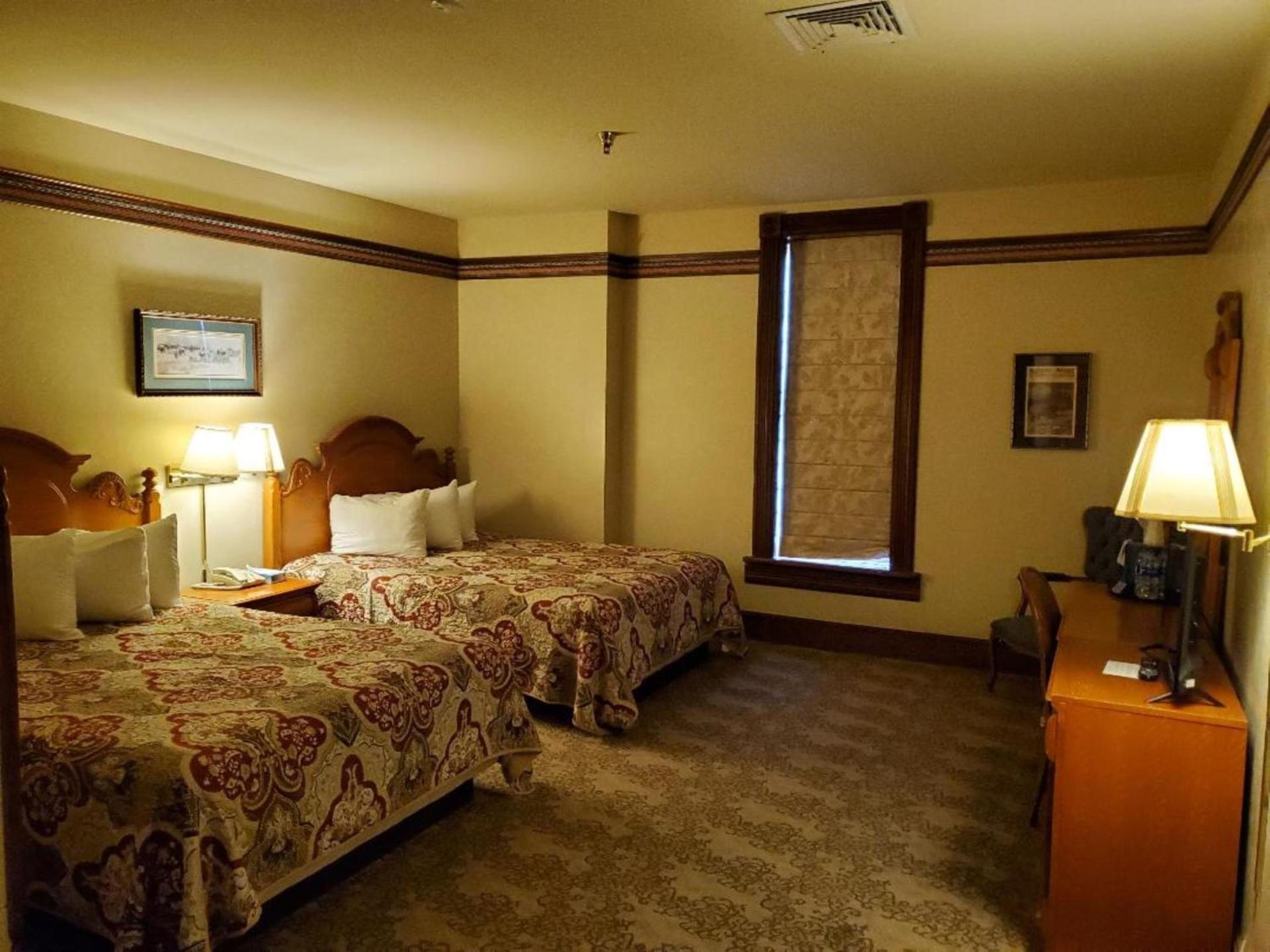 Historic Bullock Hotel photo 32