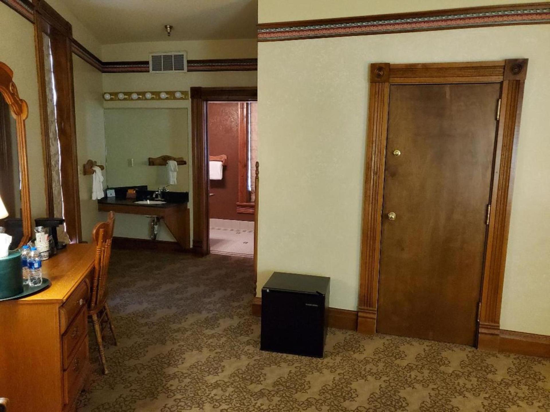 Historic Bullock Hotel photo 37