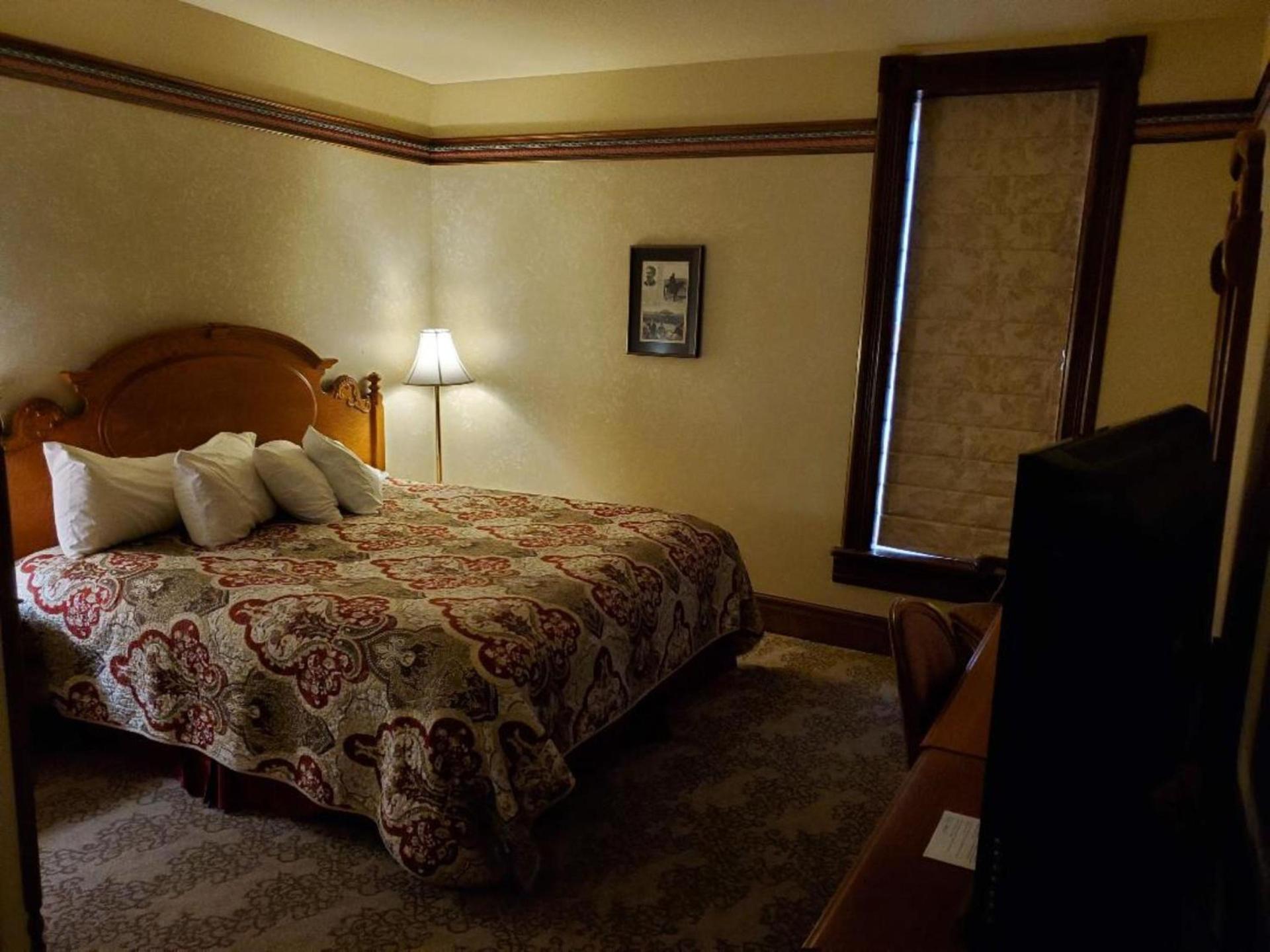 Historic Bullock Hotel photo 11