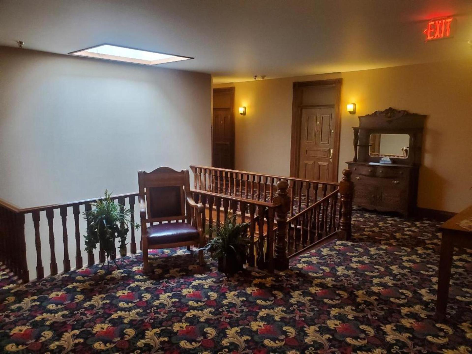Historic Bullock Hotel photo 30