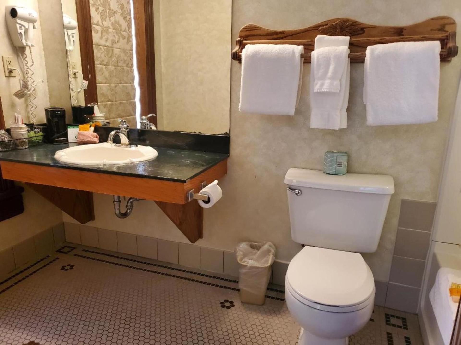 Historic Bullock Hotel photo 12