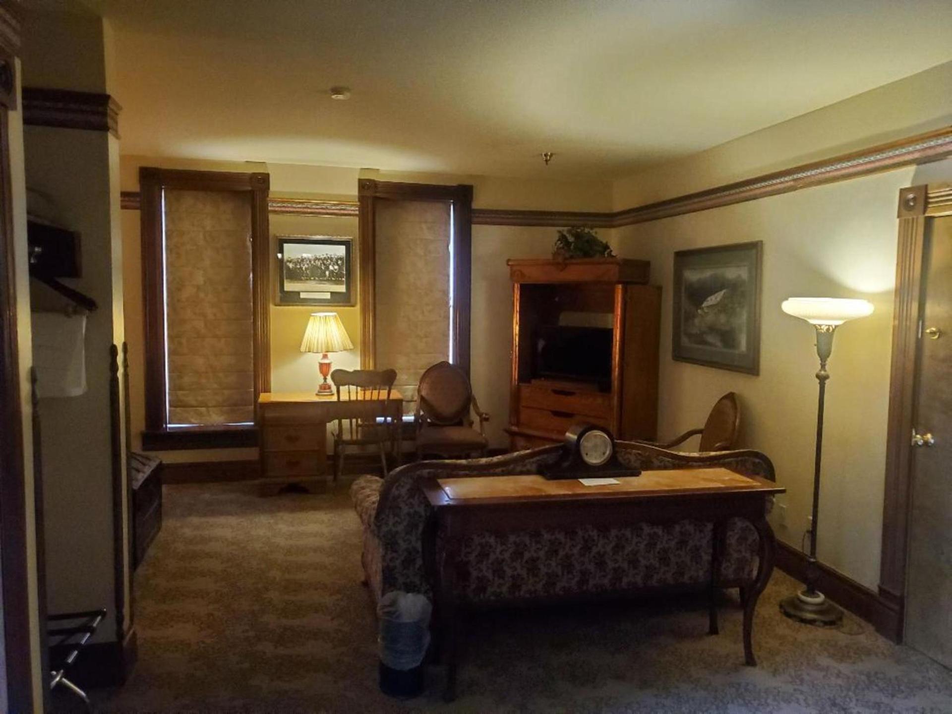 Historic Bullock Hotel photo 19