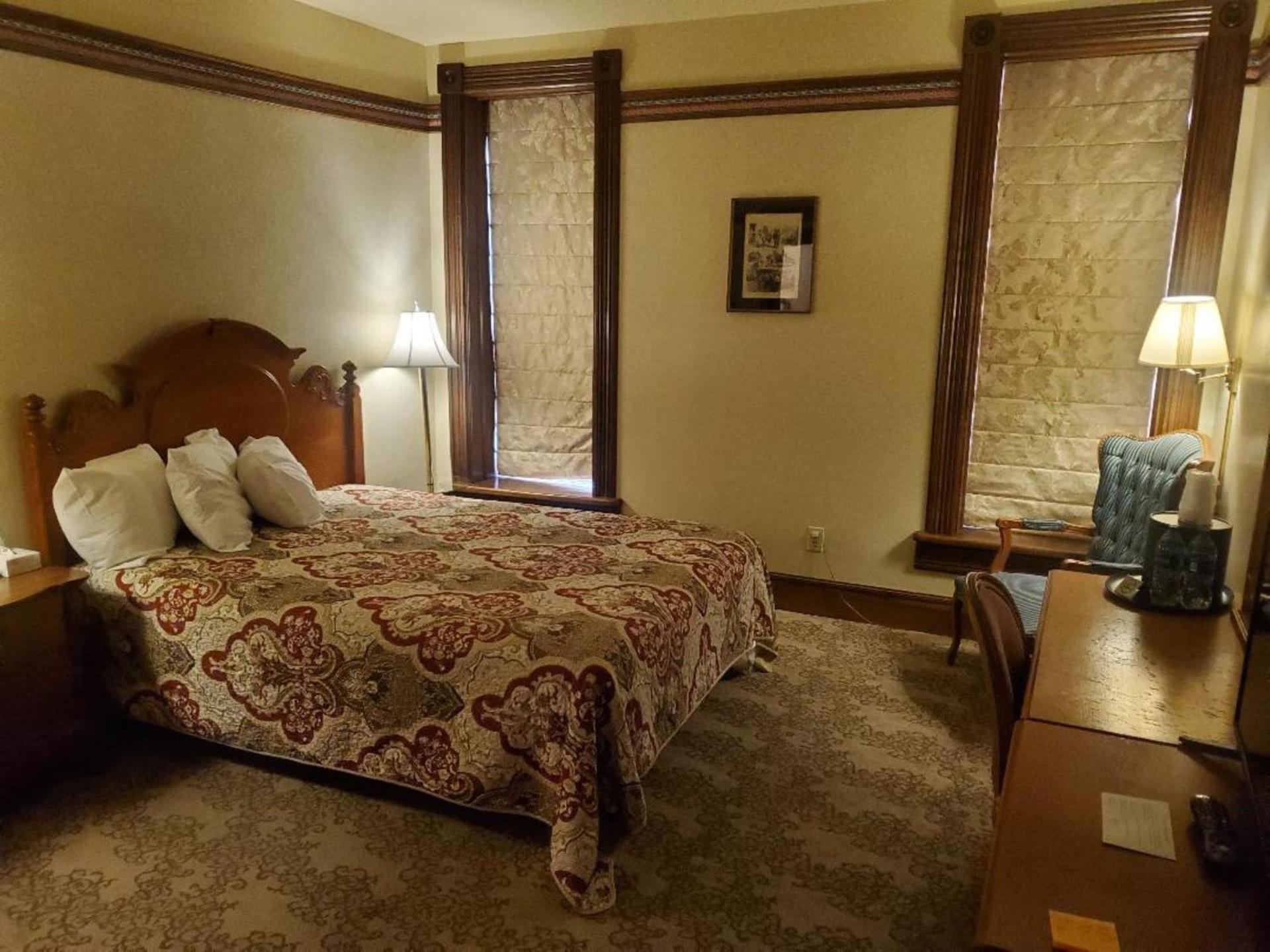 Historic Bullock Hotel photo 3