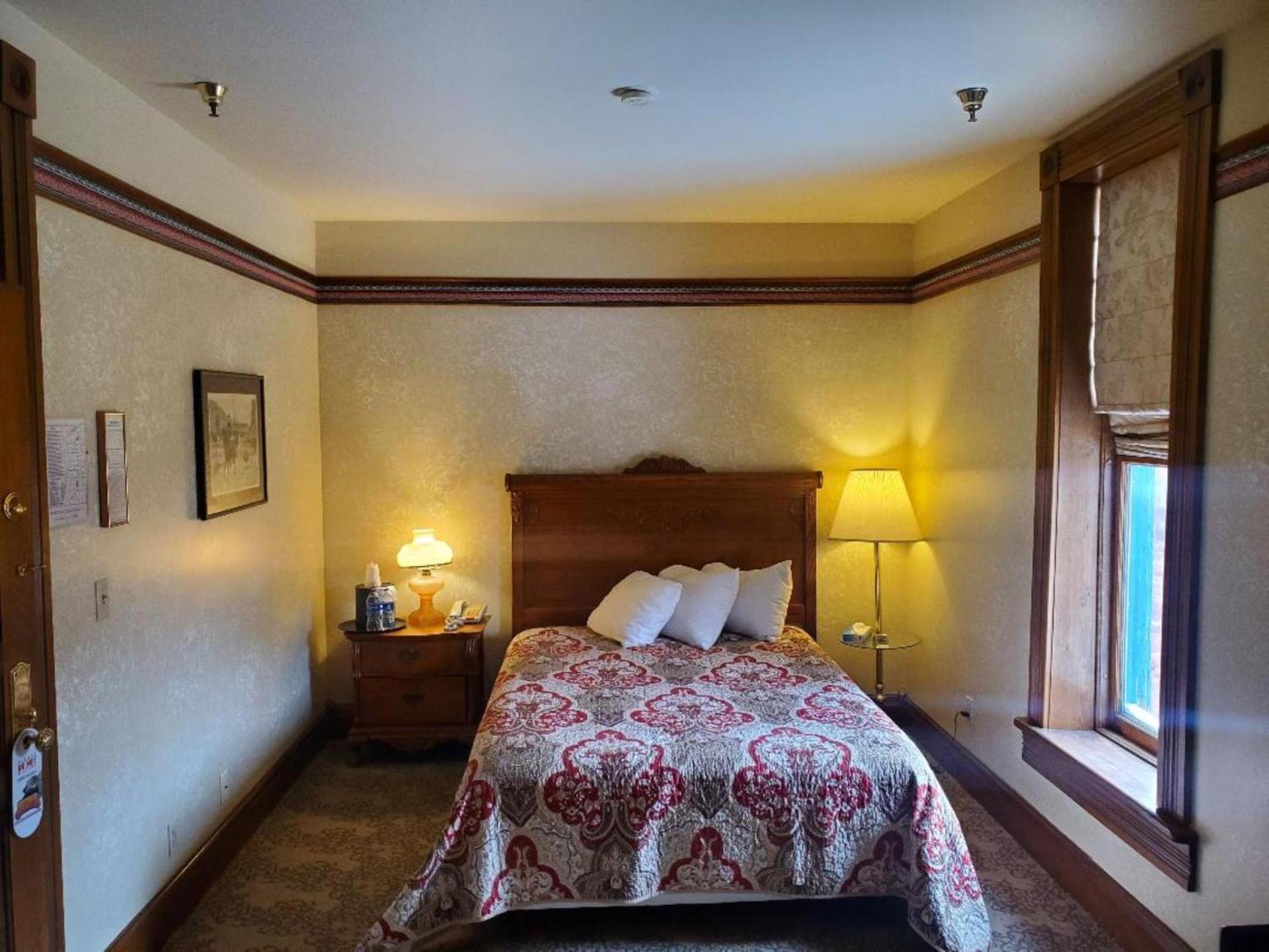 Historic Bullock Hotel photo 8