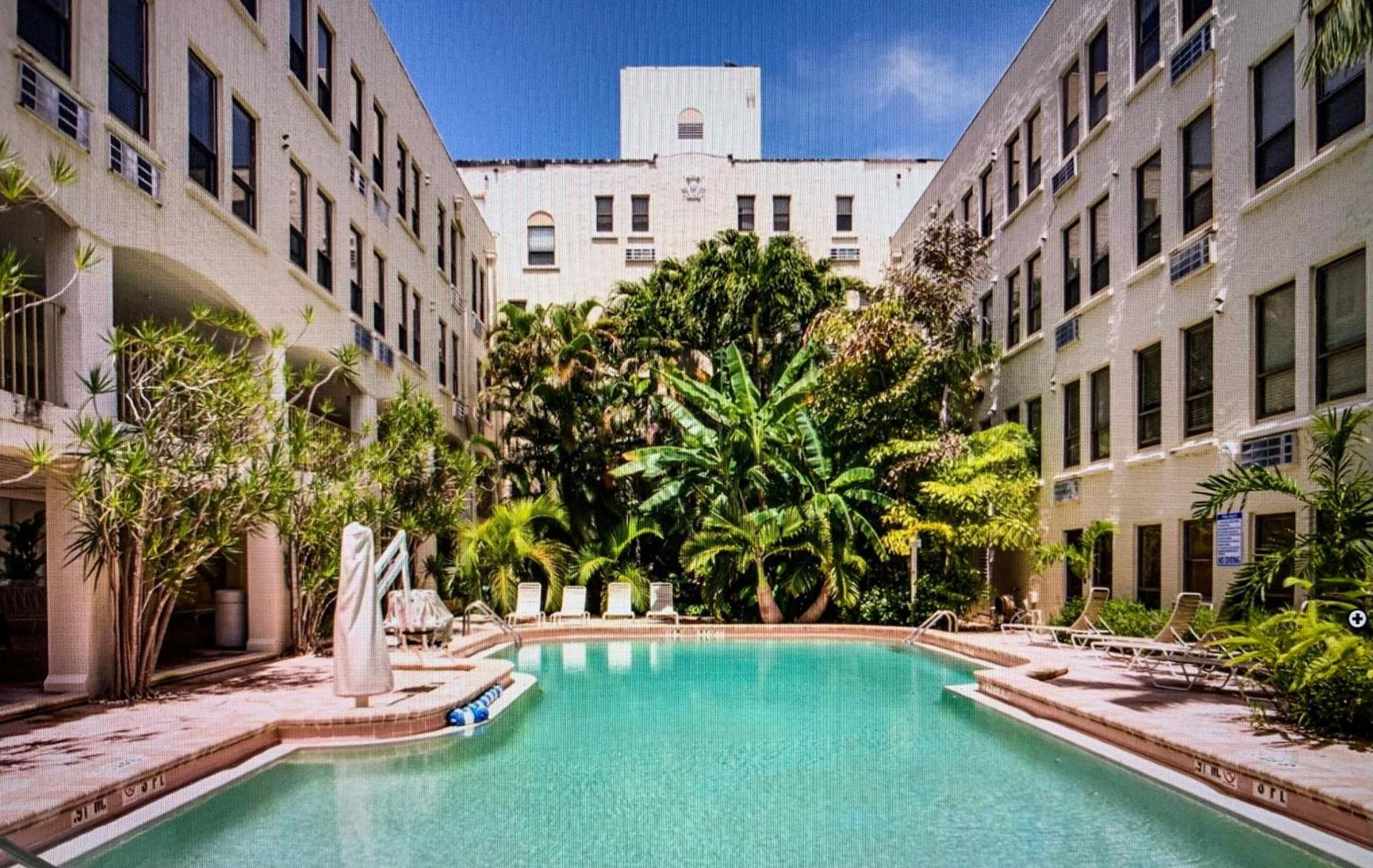 Tropicals of Palm Beach photo 57