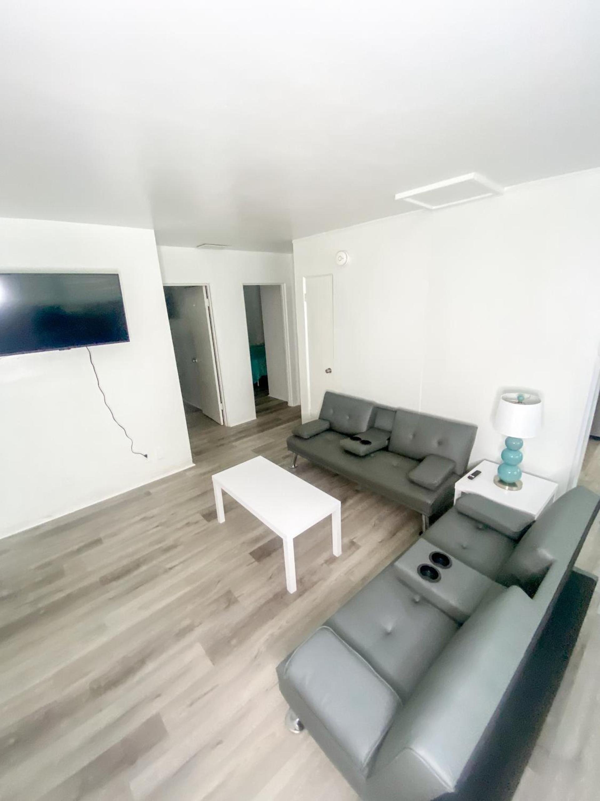 Uptown Inn & Suites photo 42