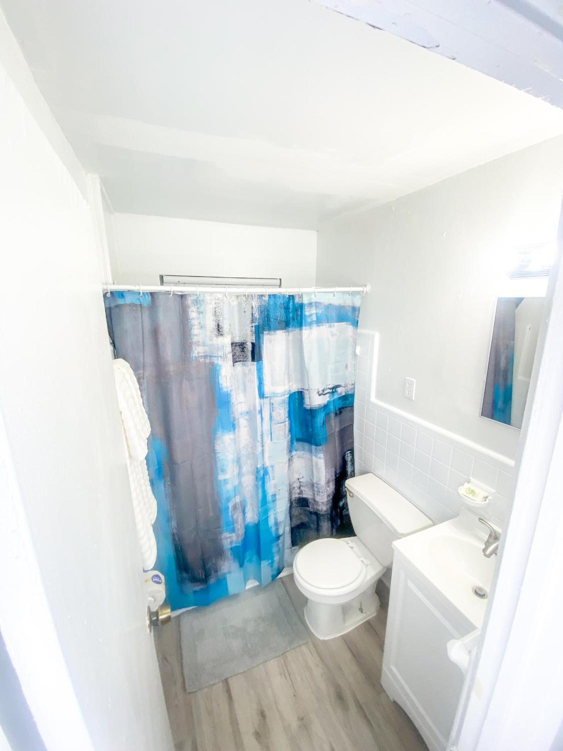 Uptown Inn & Suites photo 43
