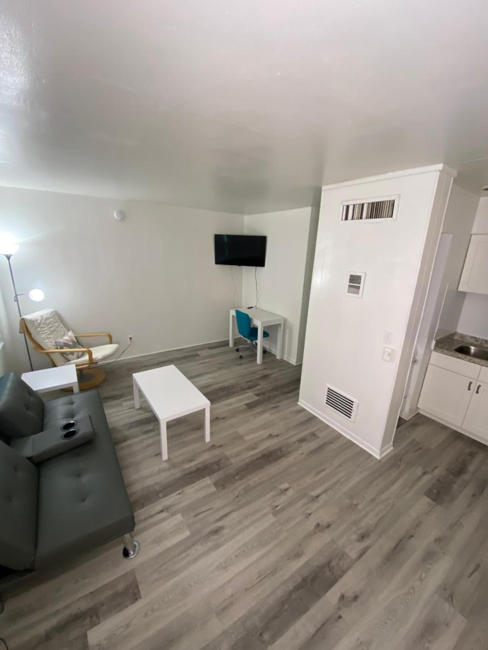 Uptown Inn & Suites photo 3