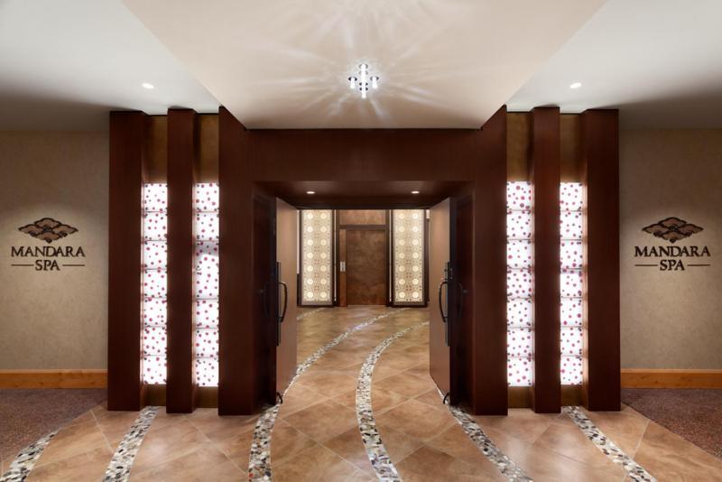 Harrah's Cherokee Casino Resort - A Caesars Rewards Destination photo 15