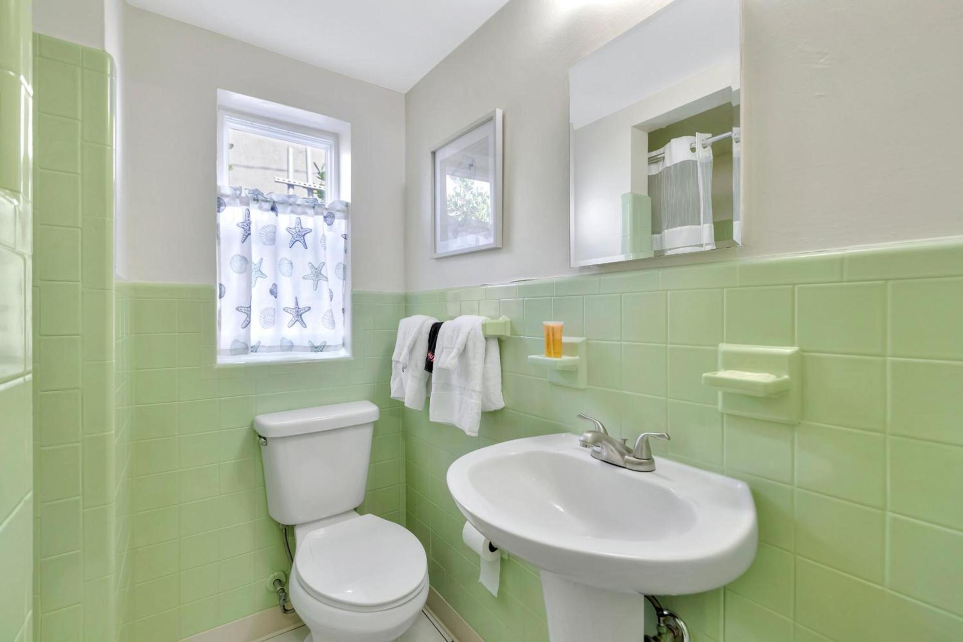 Seahorse Guesthouse photo 19