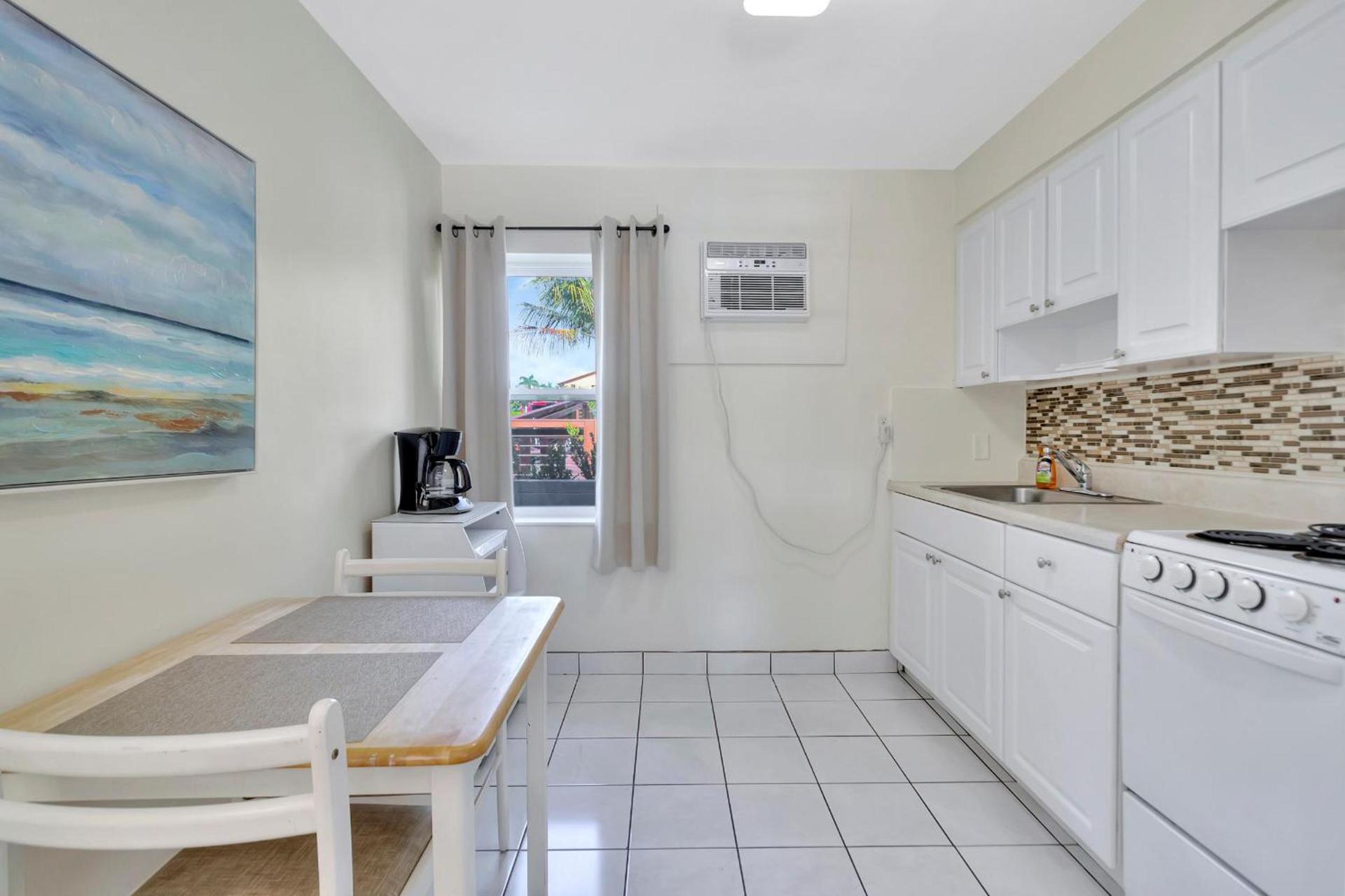 Seahorse Guesthouse photo 21