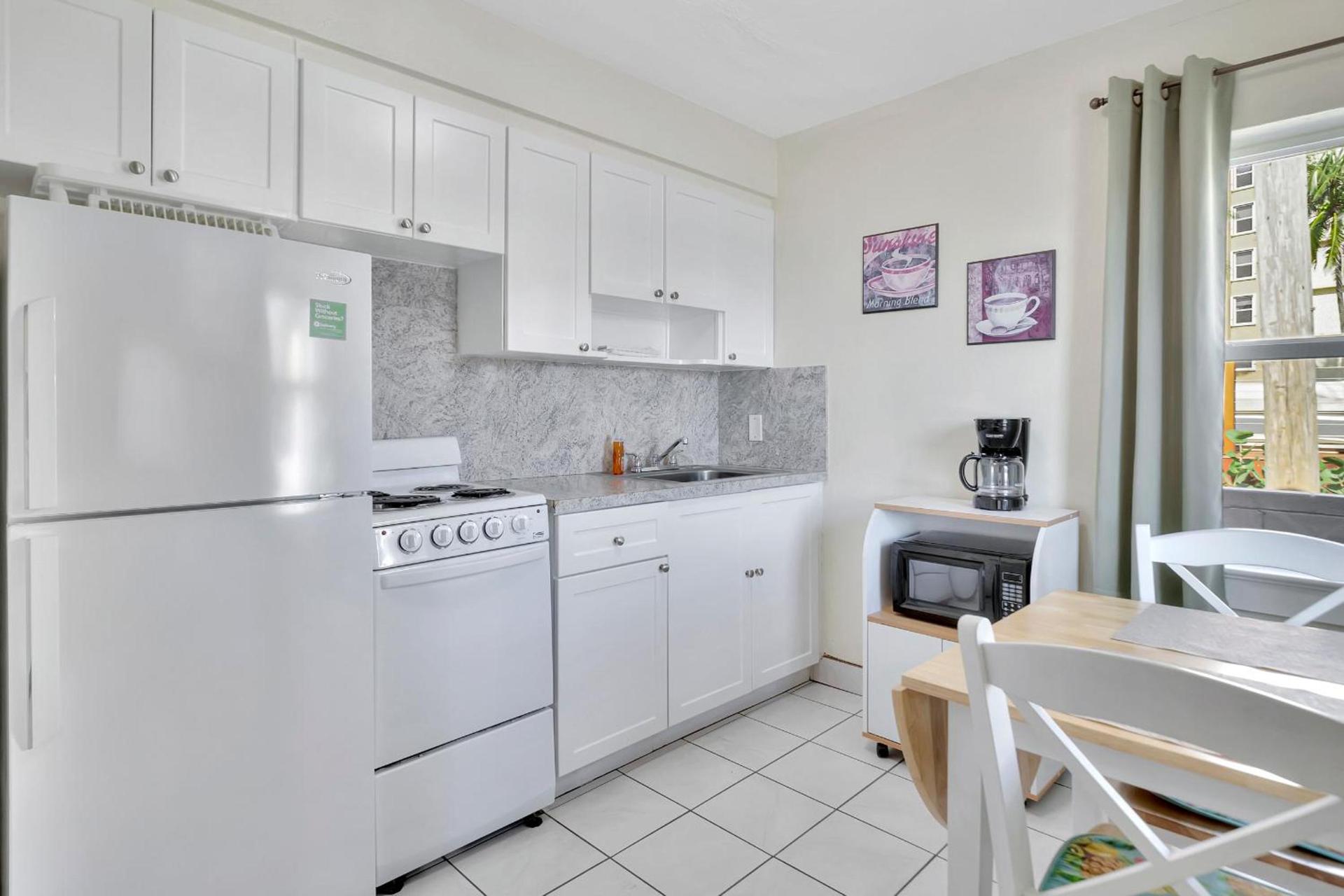 Seahorse Guesthouse photo 33