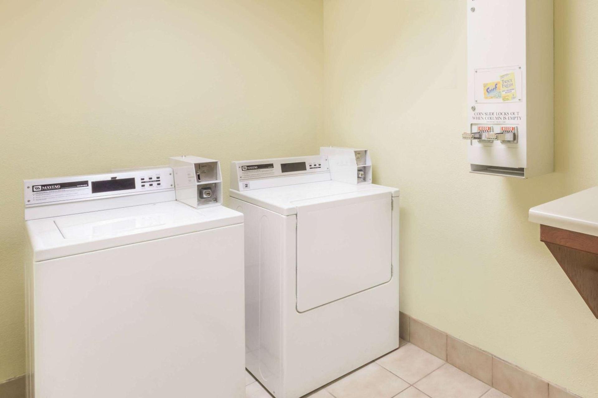 Wingate by Wyndham Savannah Gateway photo 7