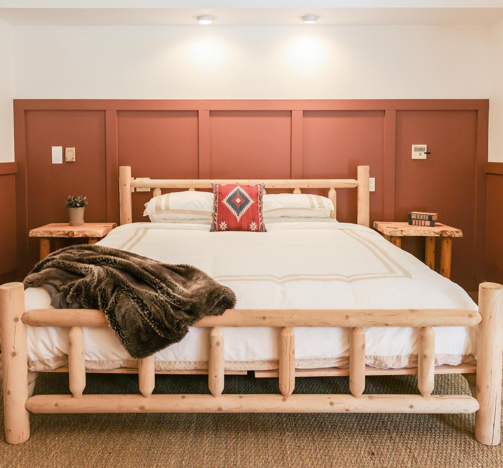 Outland Chalet & Suites Great Smoky Mountains photo 16