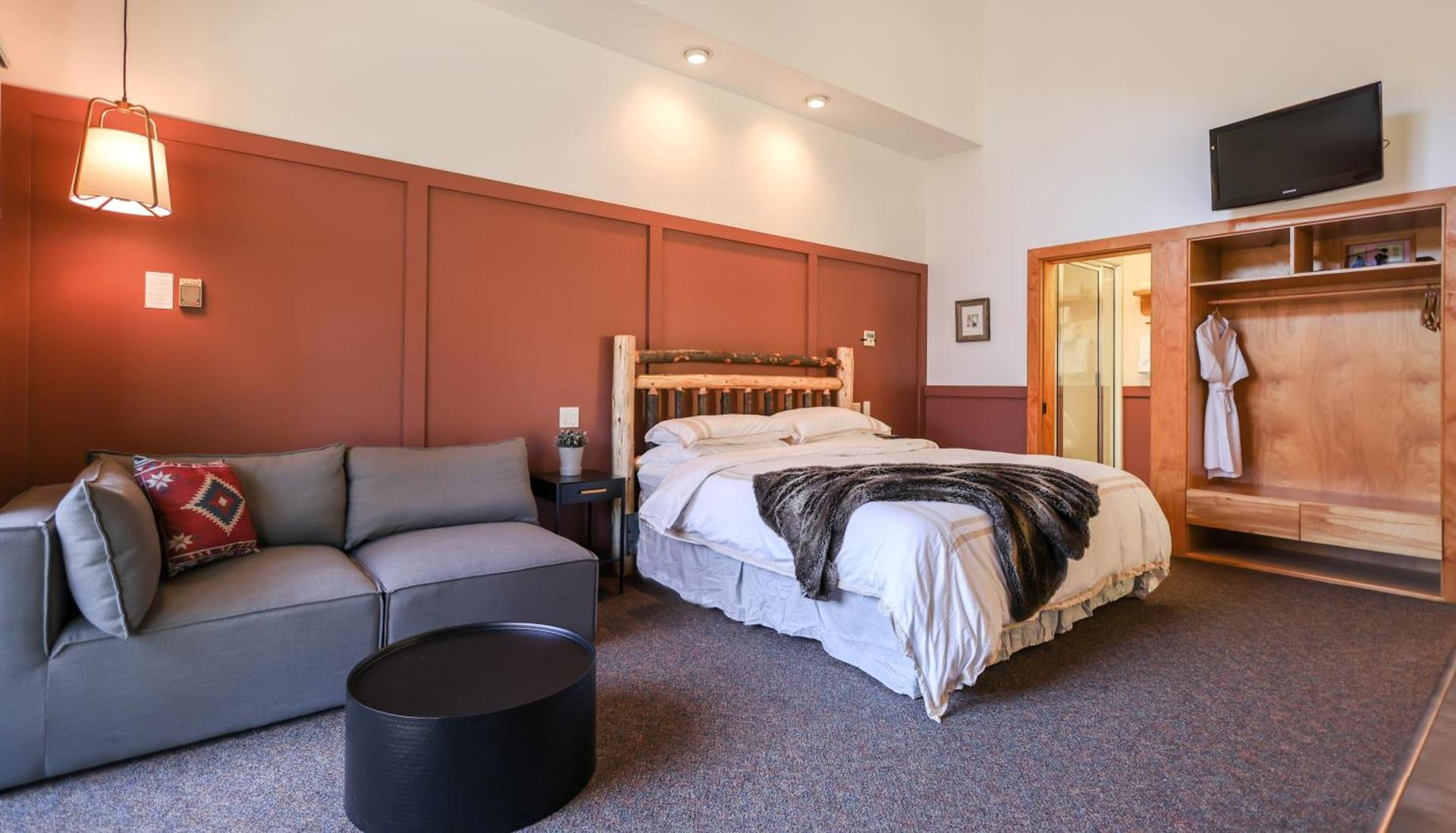 Outland Chalet & Suites Great Smoky Mountains photo 19