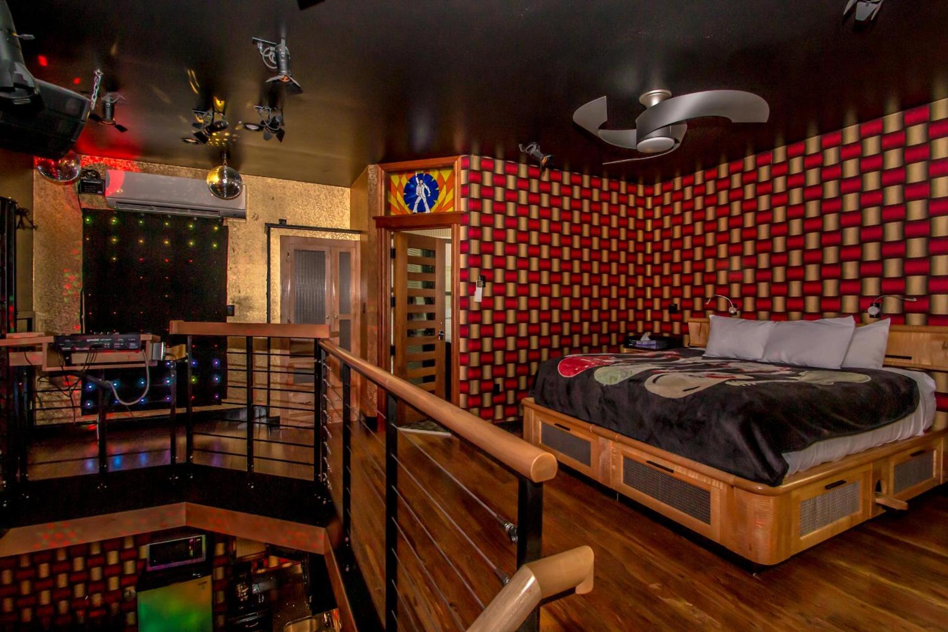 Adventure Suites photo 30